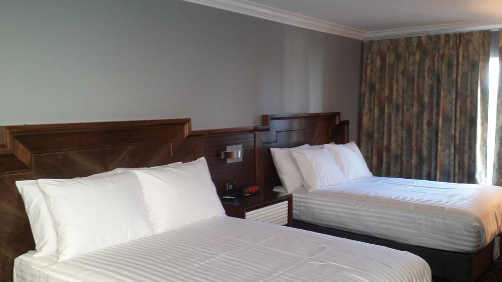 The Deluxe Hotel แวนคูเวอร์ ภายนอก รูปภาพ