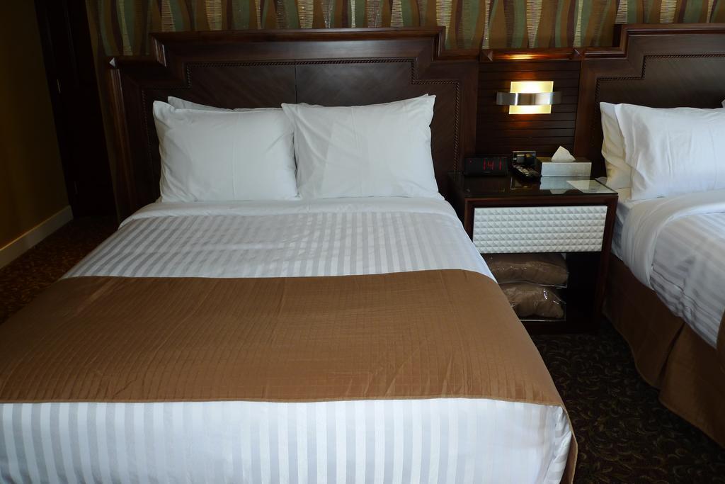 The Deluxe Hotel แวนคูเวอร์ ภายนอก รูปภาพ