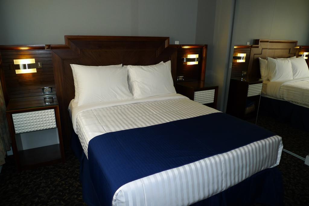 The Deluxe Hotel แวนคูเวอร์ ภายนอก รูปภาพ