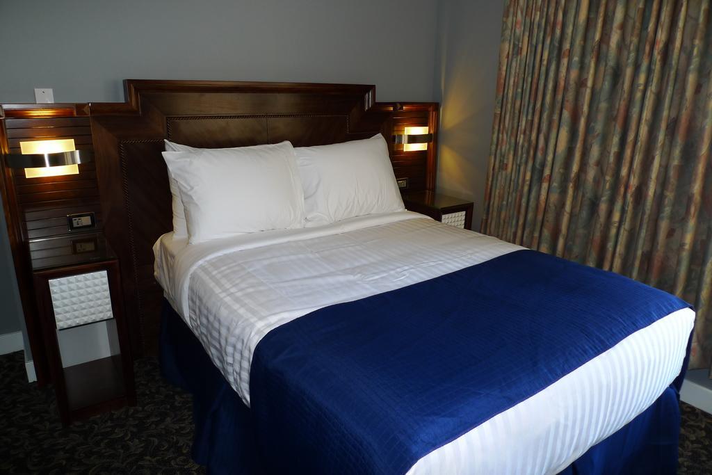 The Deluxe Hotel แวนคูเวอร์ ภายนอก รูปภาพ